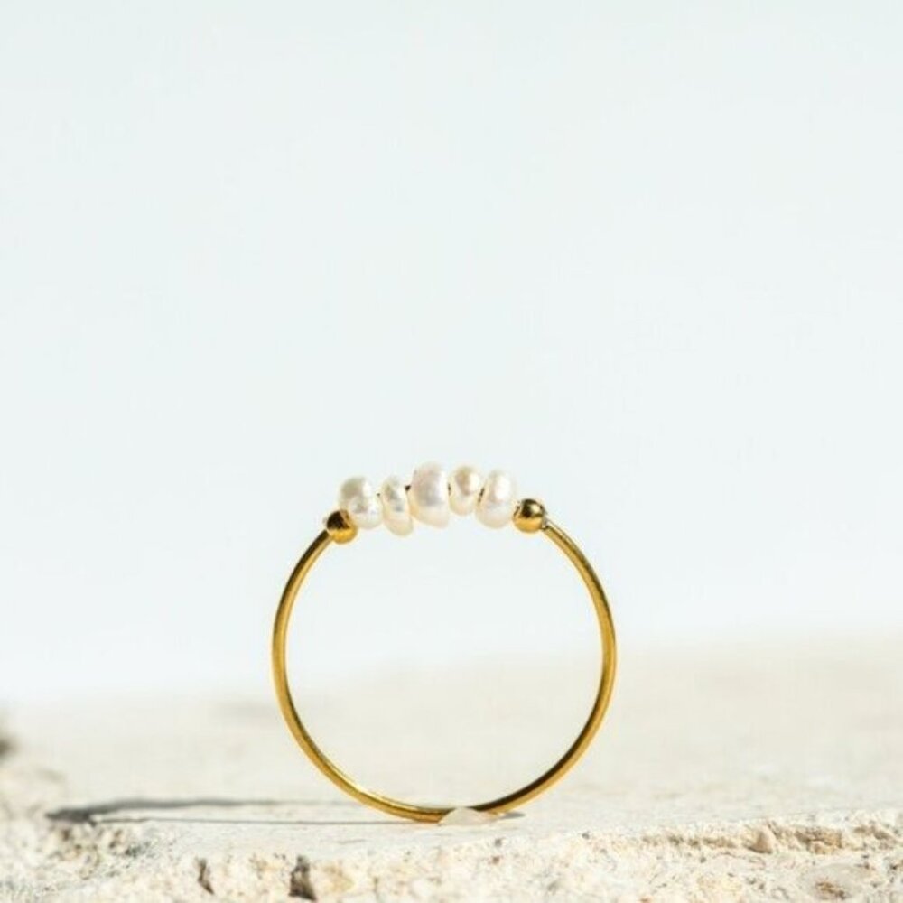 Perfect everyday Pearl Ring Dainty Gold Ring baroque pearls WATERPROOF gold ring - Picture 9 of 12